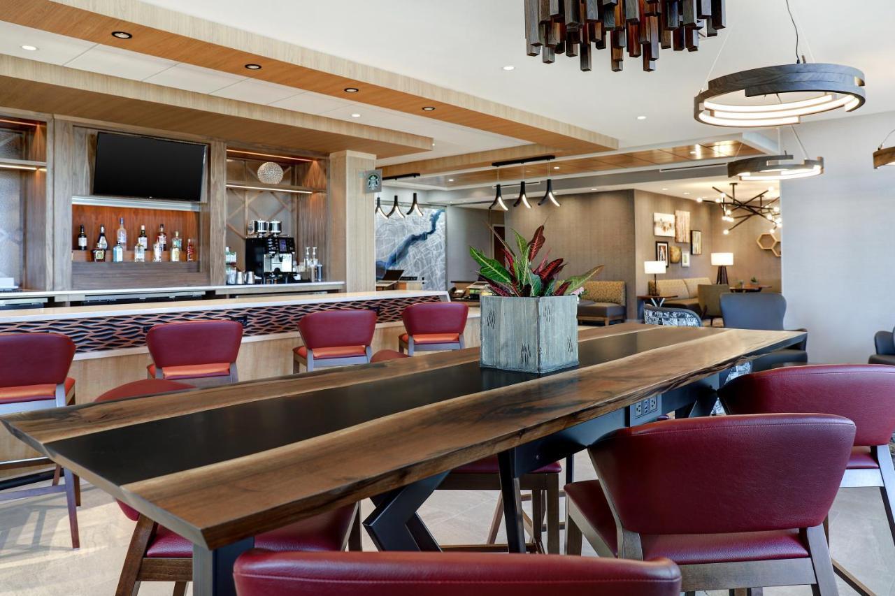 Hyatt Place Ottawa West Екстериор снимка