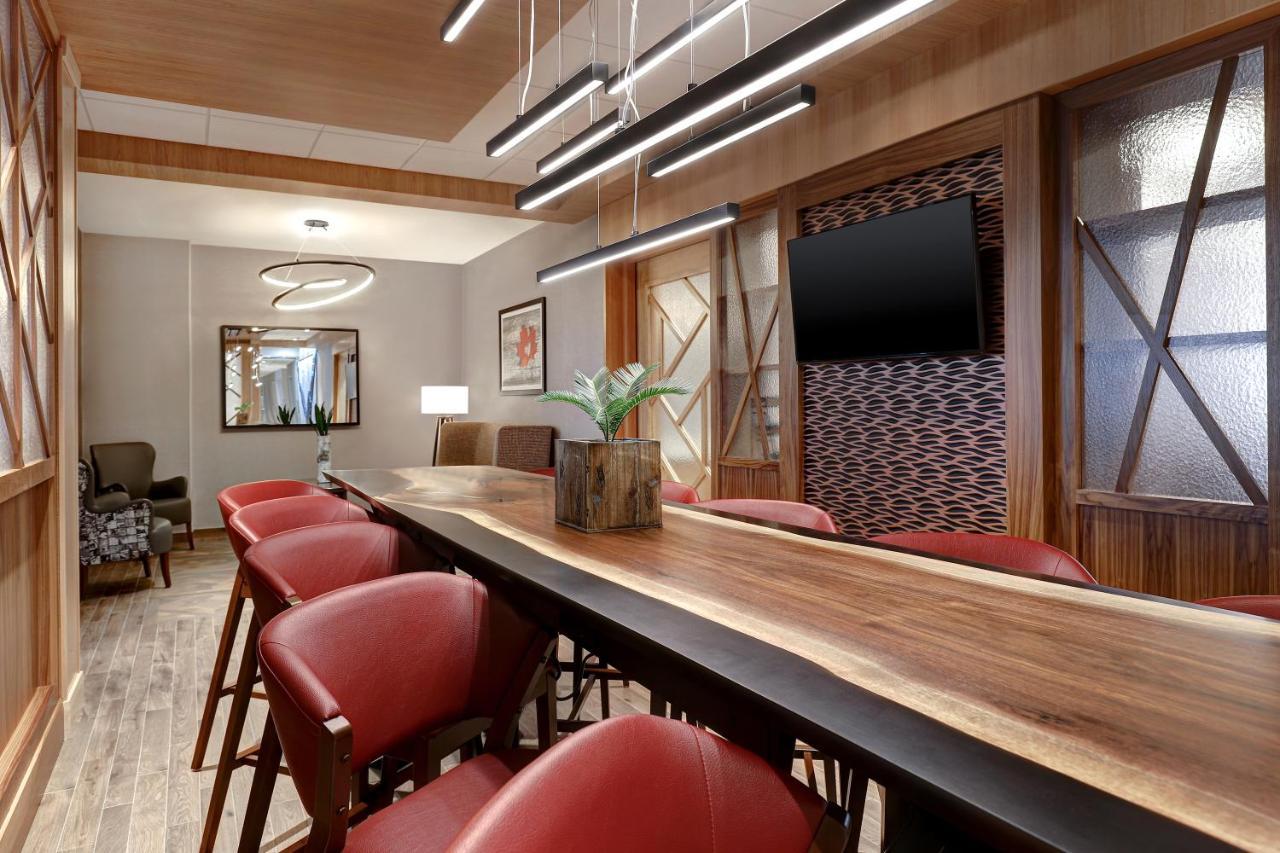 Hyatt Place Ottawa West Екстериор снимка