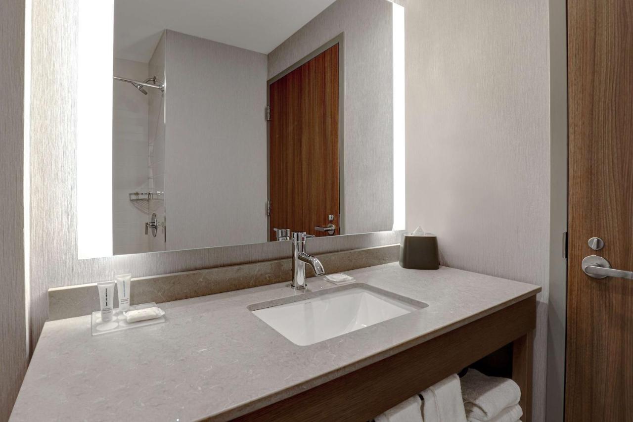 Hyatt Place Ottawa West Екстериор снимка